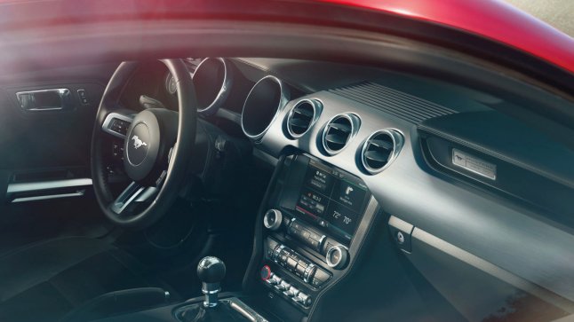 2015 Ford Mustang GT dash