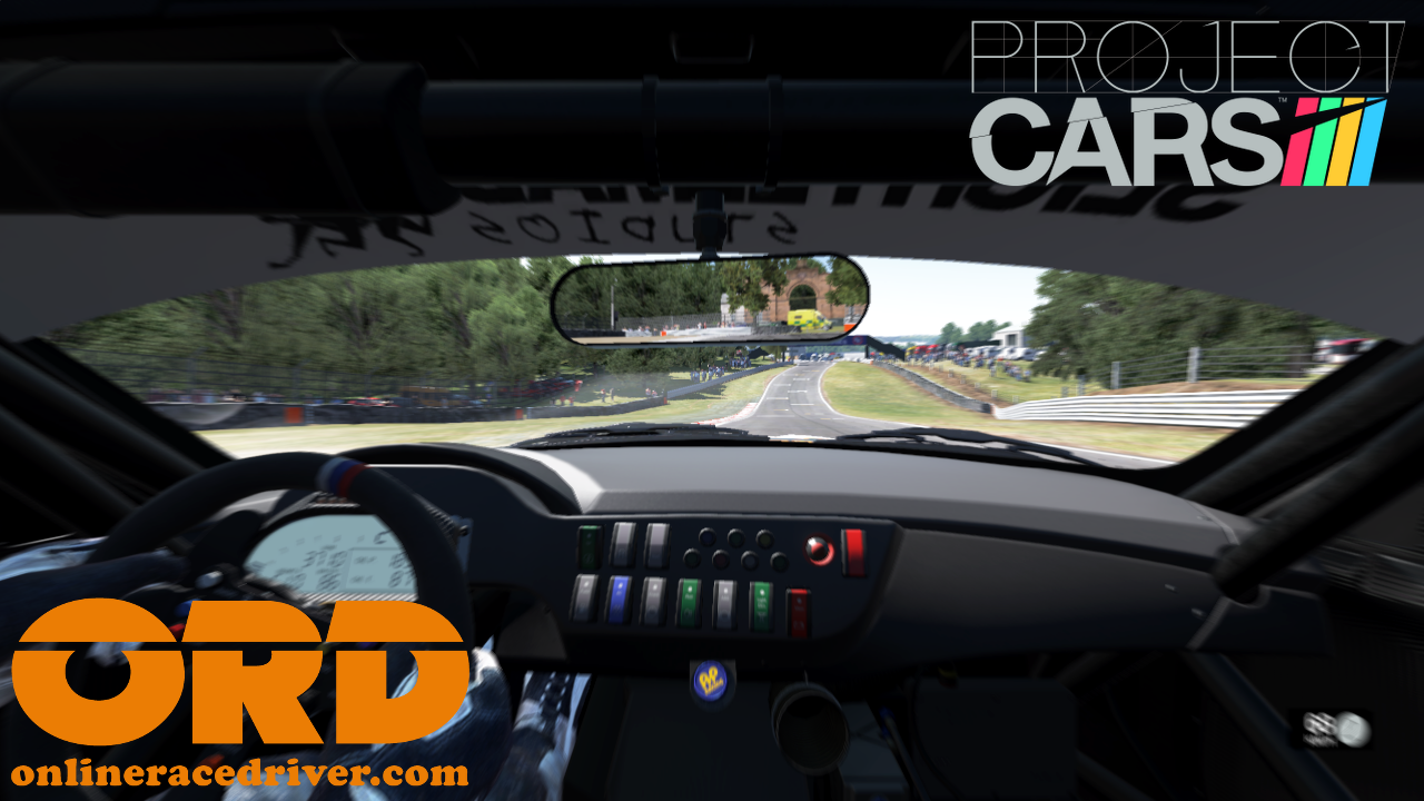 Project CARS: Oulton Park's Deer Leap in the BMW Z4 GT3.