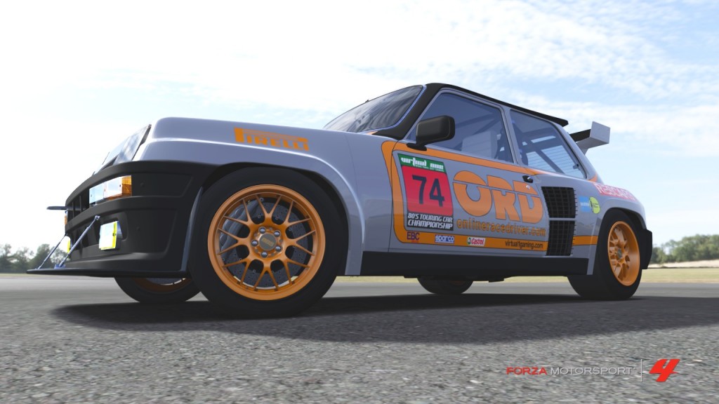 The Renault 5 Turbo won the V1 Gaming 80's TCC Class C title