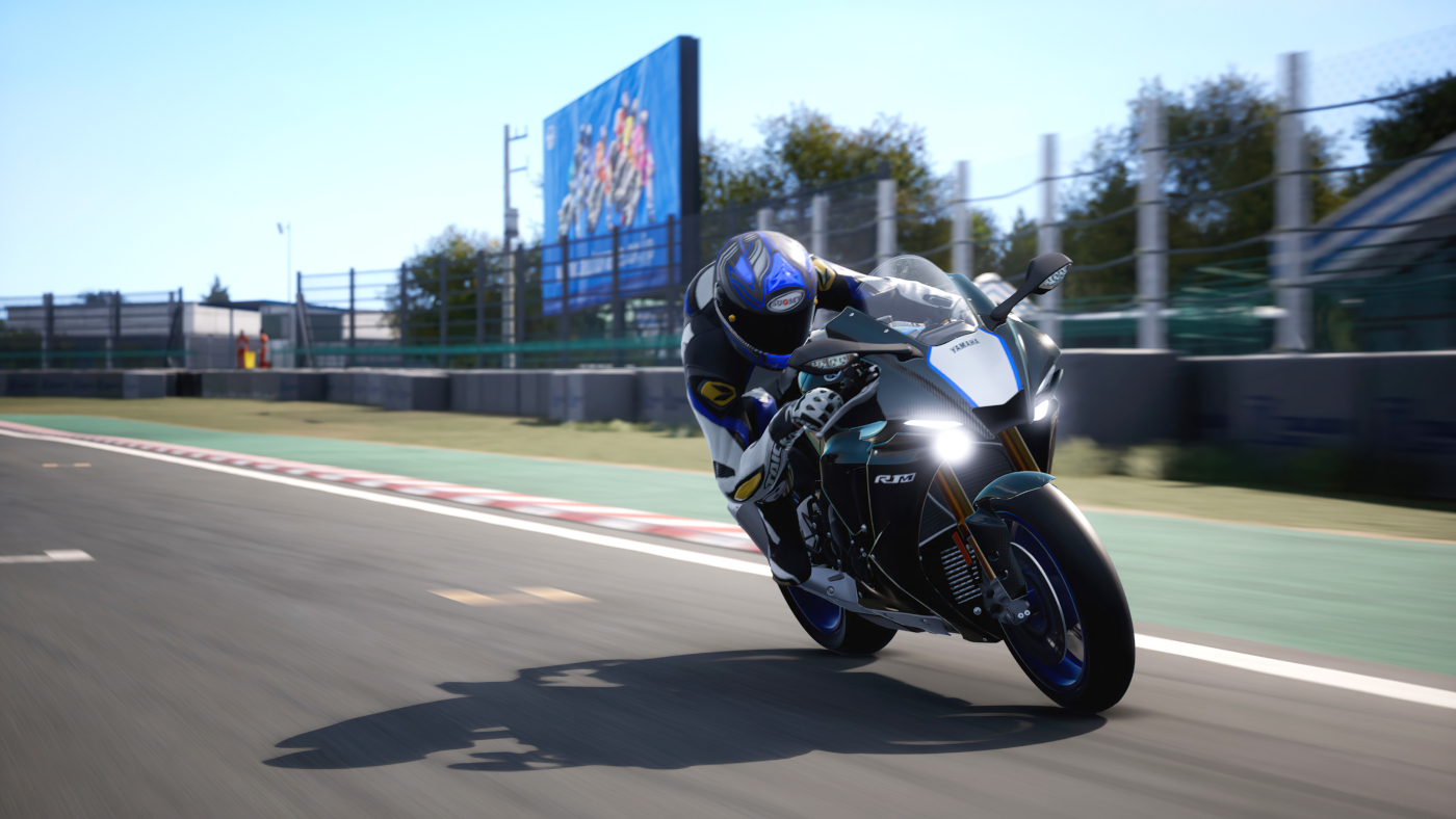 The 2020 Yamaha YZF-R1M is also in the new DLC