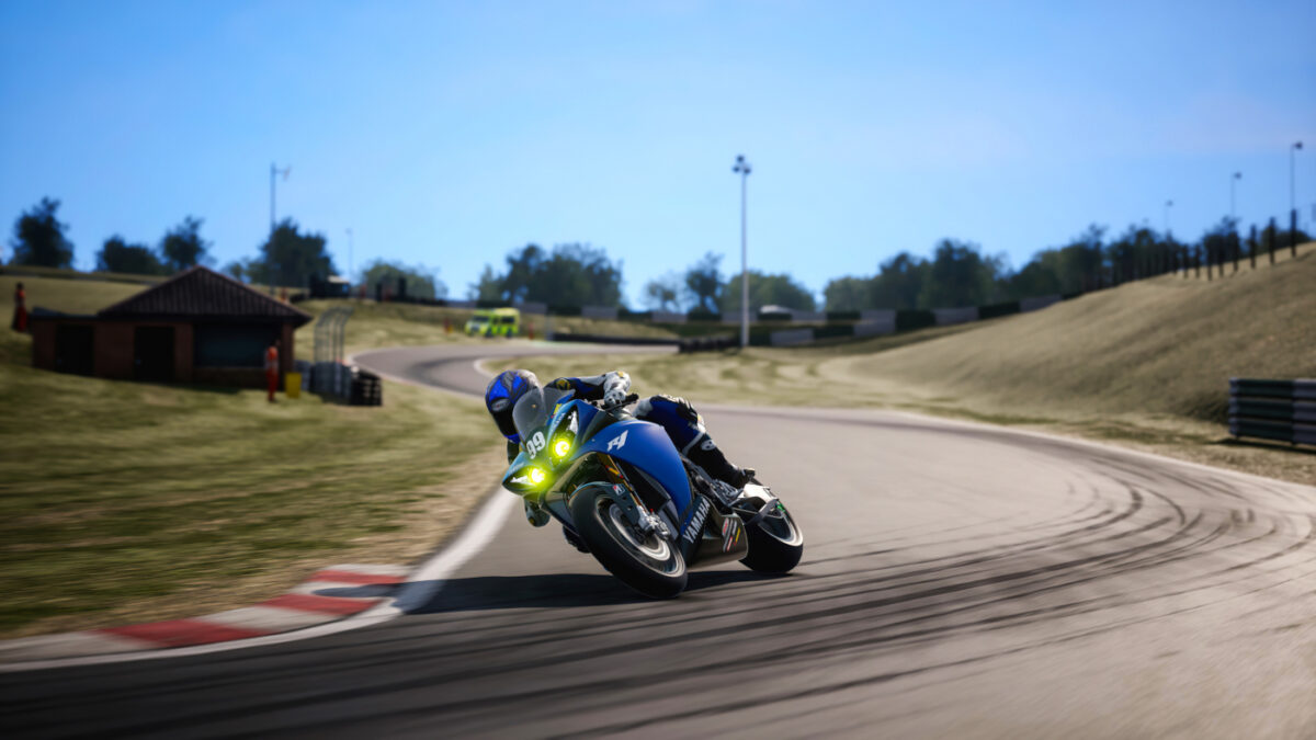 The free RIDE 4 Bonus Pack 02 adds the 2014 Yamaha R1 Endurance Bike