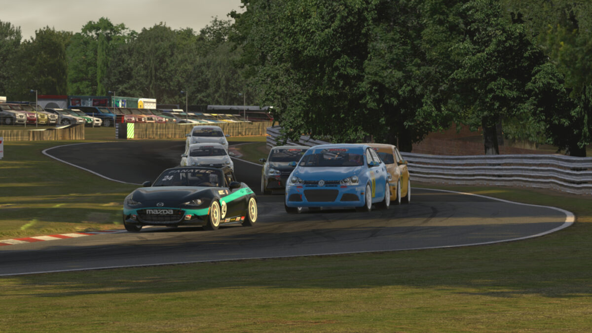What's The Best Series On iRacing? Is it the SimLabs PCC?
