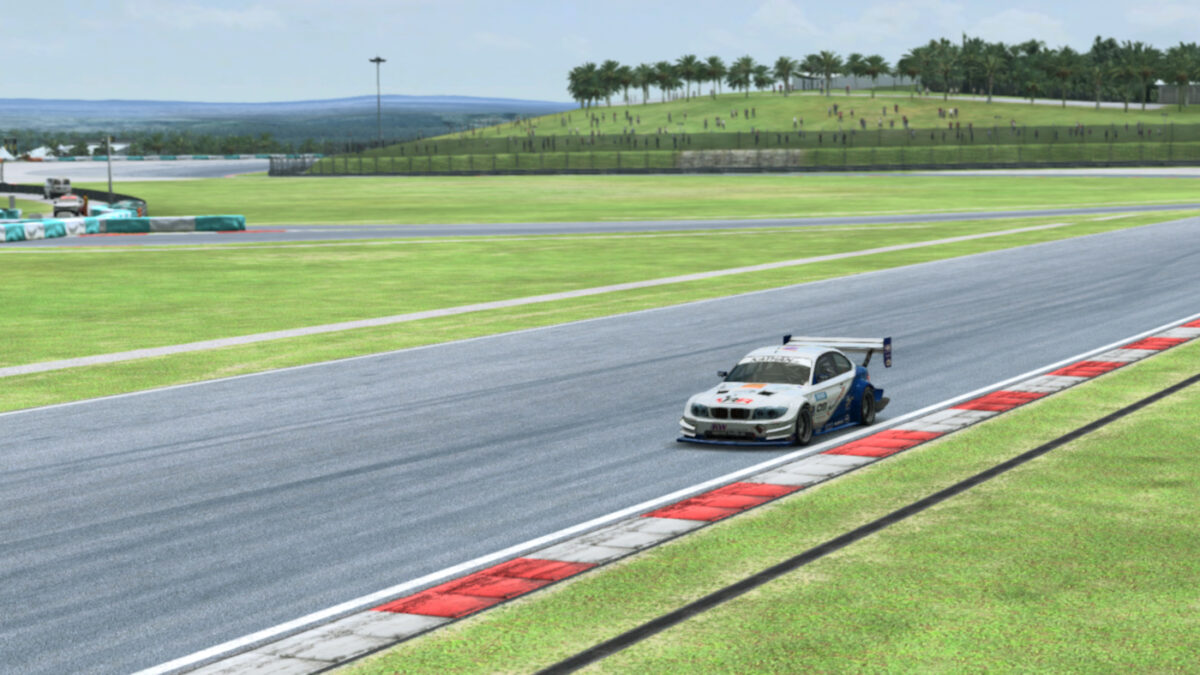 RaceRoom Update 0.9.2.36 Targets GT3 BoP