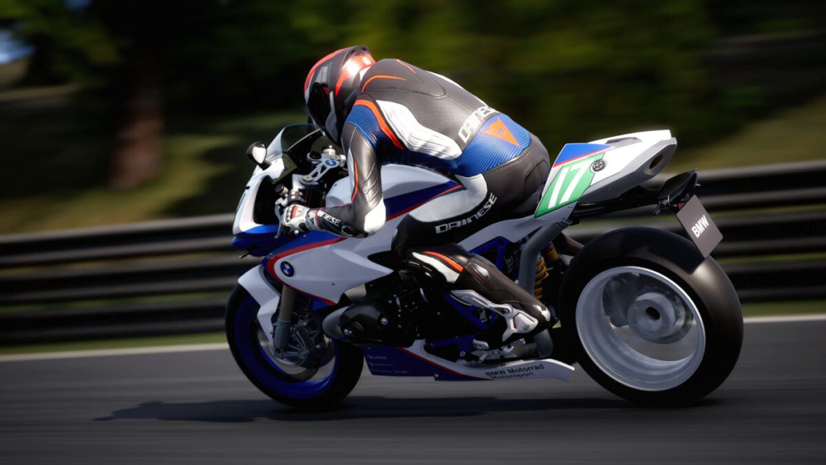 The 2010 BMW HP2 Sport Motorsport Special Edition in RIDE 4