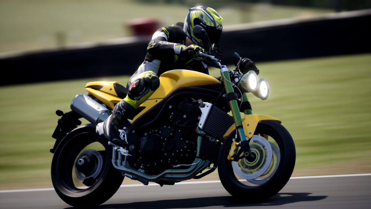 The 2005 Triumph Speed Triple comes to RIDE 4 in the Street Kings DLC Pack