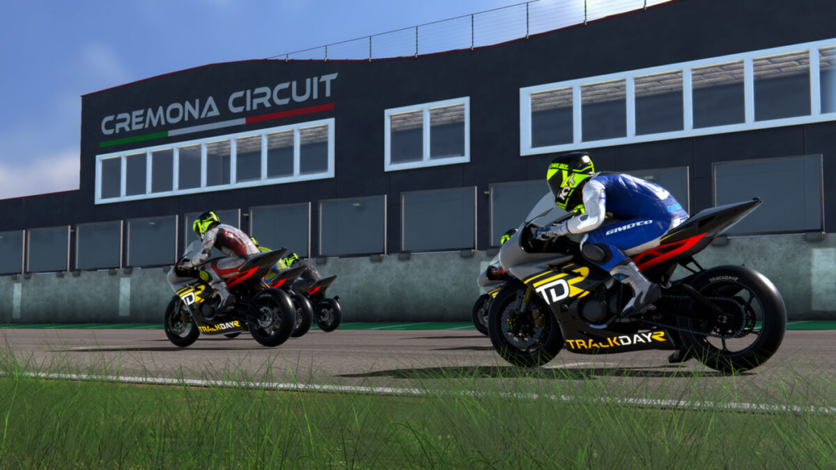 The new TrackDayR Build 1.0.84.45 adds AI opponents to the motorcycle sim