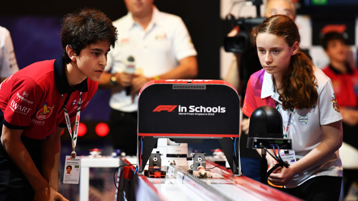 F1 Manager 2022 partners with the F1 In Schools STEM project