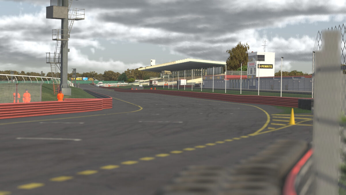 Sandown International Raceway in iRacing, with the horse track visible in the infield